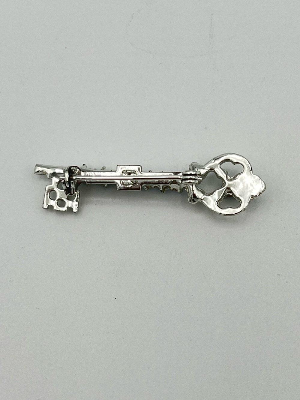 Silver Tone Blue Rhinestone Vintage Key Brooch Pin - Picture 2 of 2